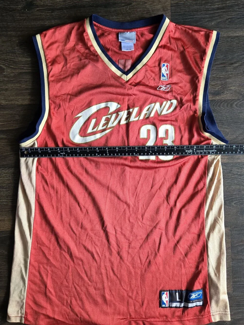 Vintage LeBron James #23 Cleveland Cavaliers Rookie Year Reebok Men Large Jersey